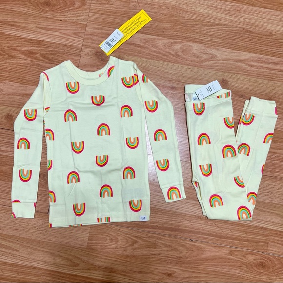 babyGap 100% Organic Cotton Rainbow PJ Set - Picture 2 of 2